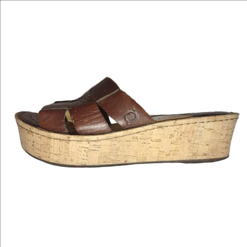 Born Sandals Size 10